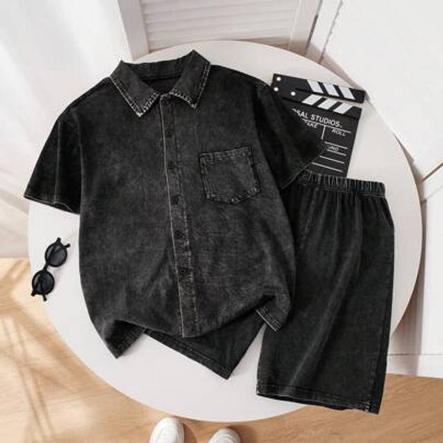 SHEIN 2pcs Tween Boys Summer Casual Loose Fit Black Polo Collar Short Sleeve Shirt And Jacket Outfit, Outdoor Street Fashion