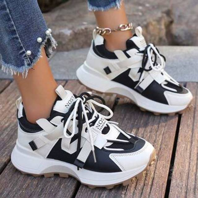 SHEIN 1 Pair Women&#39;s Fashionable Casual Sneakers, Versatile & Sporty, Runs 1 Size Small, Spring/Autumn