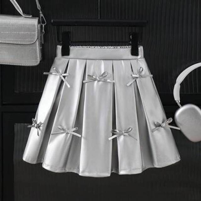SHEIN Young Girl&#39; Spring Solid Color Pleated Leather-Look Skirt, Fashionable & Minimalist, Suitable For Spring/Summer Casual Daily & Work Wear Skirt For Gir