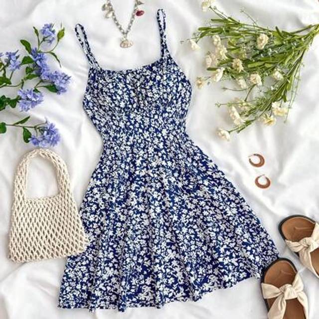 SHEIN Teen Girls Blue & White Ditsy Floral Backless Spaghetti Strap Dress, Suitable For Summer Vacation, Holiday, Beach, Occasions