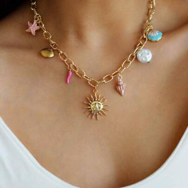 SHEIN 1pc Charming Sun, Shell, Seashell, Starfish & Faux Pearl Pendant Necklace, Multi-Pendant Necklace Suitable For Women&#39;s Daily, Beach Holiday, Party Wea