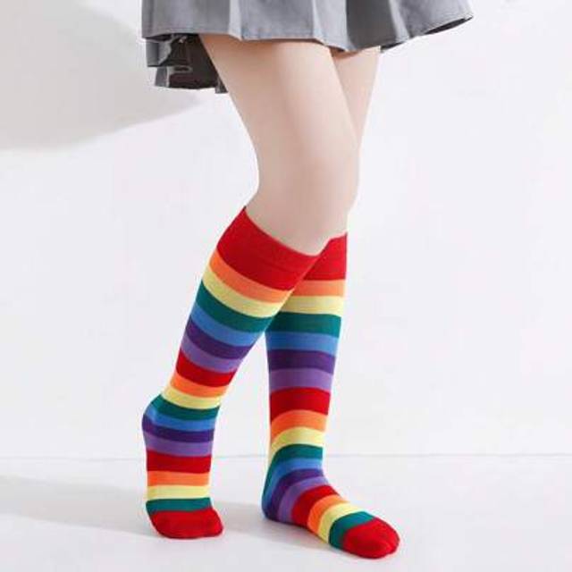 SHEIN 1 Pair Baby Girls Fashion Rainbow Striped Over-The-Knee High Socks, Suitable For Girls Aged 3-12 Years Old, All Season
