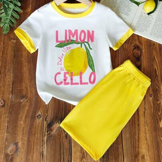 SHEIN 2pcs/Set Girls Casual Lemon Print Soft Stretch Short Sleeve T-Shirt And Shorts Set, Cute Lightweight And Comfortable Young Girl Spring/Summer Outfit