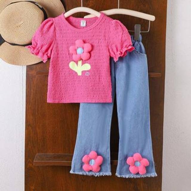 SHEIN 2pcs/Set Young Girls (Small) Hot Pink Short Sleeve 3D Floral Sweet & Cute Casual Denim Long Pants Summer Outfit