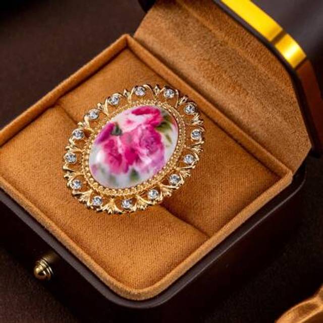 SHEIN Vintage Elegant & Luxurious Oversized Oval Floral Print Diamond Encrusted Baroque Style Statement Ring