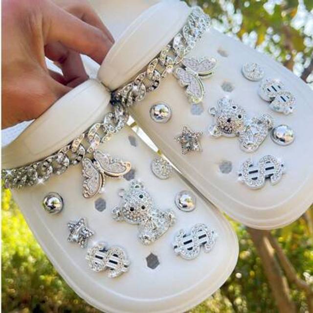 SHEIN 18pcs DIY Rhinestone Silver Bear & Metal Chain Decor Clips, Detachable Shoe Charms For Hollow Shoes/Sandals, All Seasons, Suitable As Gifts