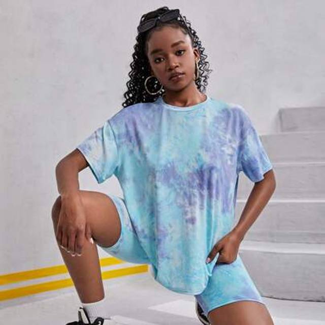 SHEIN SLAYR KIDS SLAYR Teen Girl Teen Girl Loose T-Shirt Riding Pants Tie-Dye Pattern Casual And Comfortable Street Fashion Two-Piece Set,Summer Clothes