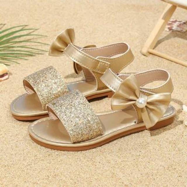 SHEIN A Pair Of Cozy Pixie Spring/Summer Gold Bows Accessorize With Cute Princess-Style Flat Sandals For Baby Girls And Toddlers On Vacation