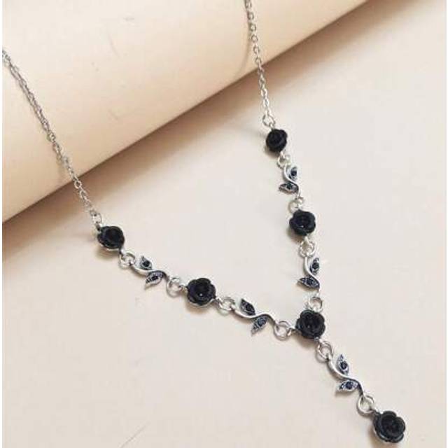 SHEIN 1pc Black Rose Flower & Leaf Black Gem Necklace, Suitable For Daily Wear For Women