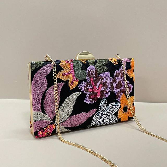 SHEIN Unique Sequin Embroidered Floral Design Evening Bag, Elegant And Refined Fashion Women&#39;s Clutch Bag With Metal Chain, Suitable For Parties, Weddings,
