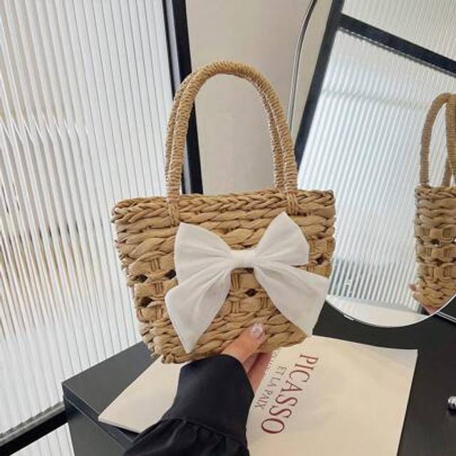 SHEIN Girls&#39; Bow Straw Handbag, Mini Woven Basket Bag, Vacation Style