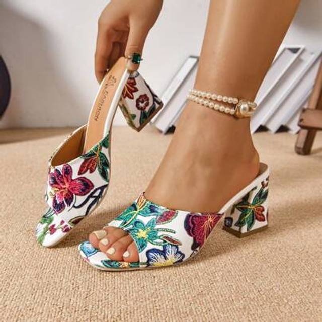 SHEIN Women&#39;s Fashion Luxury Soft Leather Sexy Comfortable High Heel Sandals, Open Toe Stone Embossed Thick Heel, Suitable For Party And Versatile Occasions