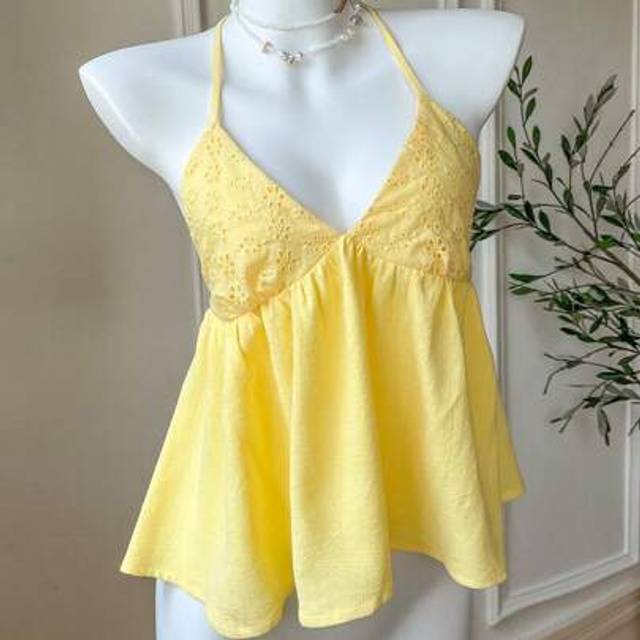 Comfortcana Women&#39;s Butter  Yellow Linen V-Neck Halter Neck Tank Top For Summer Vacation