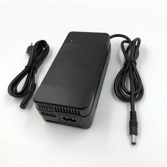 (US) 14.6V 8A Charger 4 Series LiFePO4 Battery 12.8V LiFePO4 Battery Charger