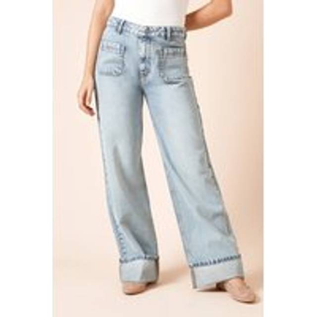Womens Straight Leg Jean With Patch Pockets - Bleach Wash - 12