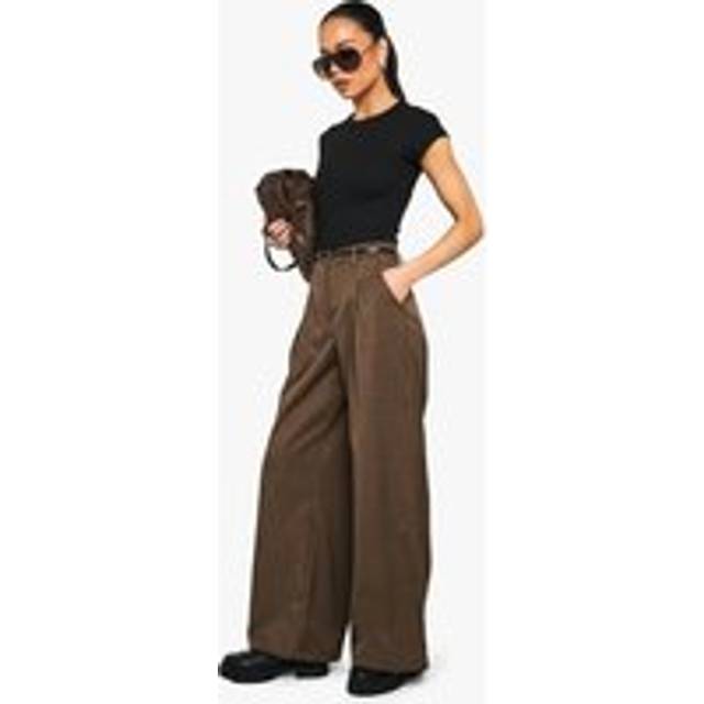 boohoo Women's Tailored Pleated Wide Leg Trousers in Mocha | Size: 16
