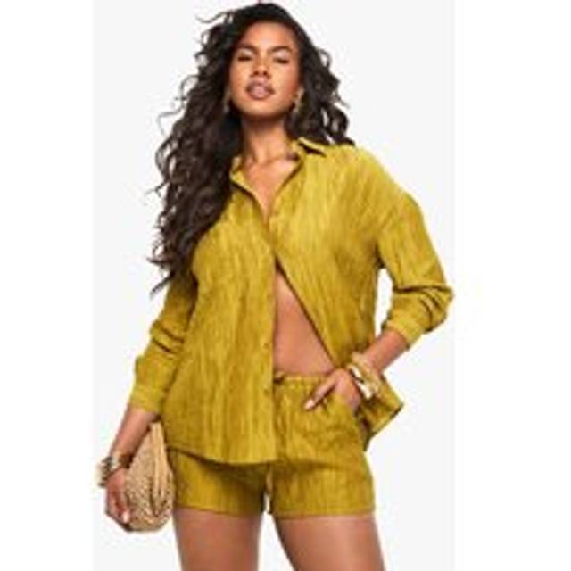 Womens Woven Crinkle Flippy Shorts - Green - 8, Green