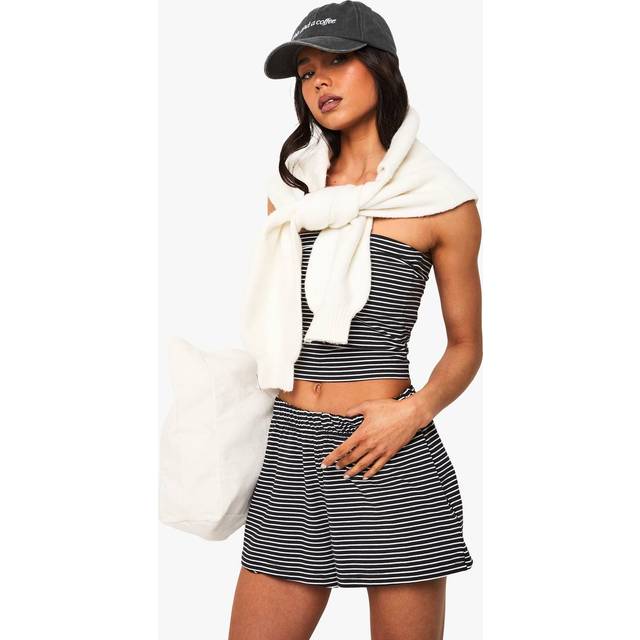 Womens Striped Flippy Short - Black - 8, Black