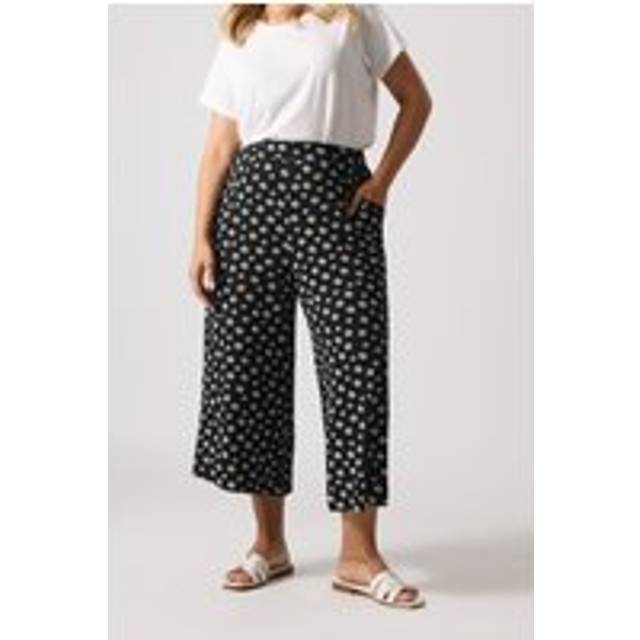 Yours Curve Black Daisy Print Cropped Trousers, Women's Curve & Plus Size, Yours - 14