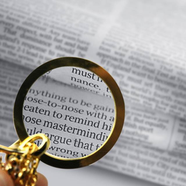 Handheld reading magnifying glass elder miss metal magnifier necklace