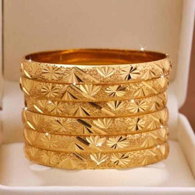 SHEIN 1/3/6pcs 24k Gold Plated Handcrafted Maple Leaf Bangle Bracelets, Suitable For Women Everyday Wear And Gifting, No Box