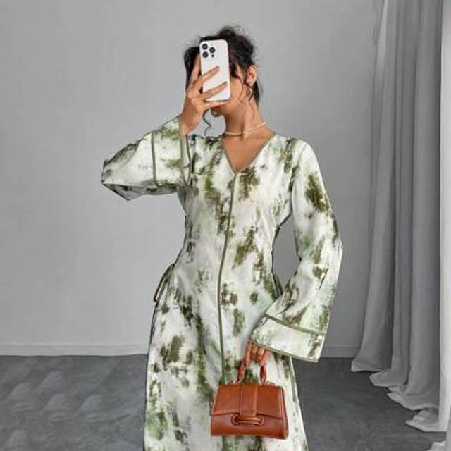 SHEIN Women&#39;s Tie Dye Print V-Neck Modest Flare Sleeve Dress