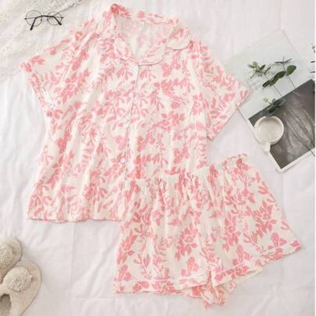 SHEIN Plus Size Women&#39;s Cloud & Leaf Print Short Sleeve Shorts Pajama Set, Loungewear