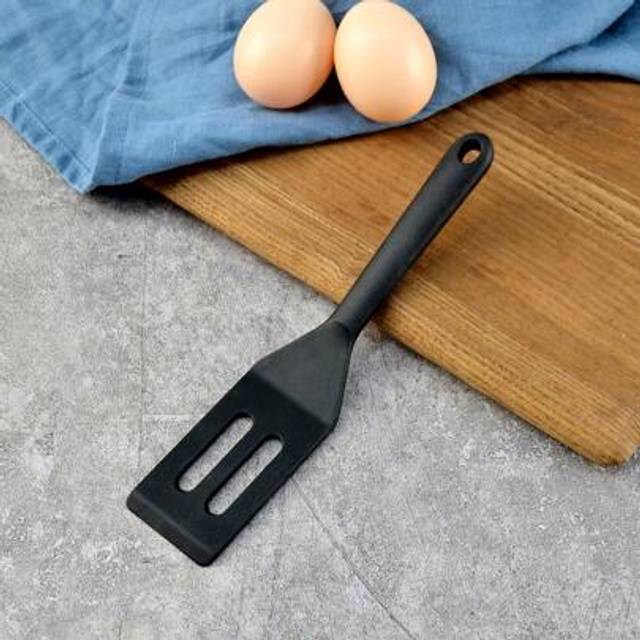 SHEIN 1pc Mini Silicone Brownie Spatula Small Flat Bottom Pan Slotted Spatula Steak Pancake Flipper Baking Tool Kitchen Gadget