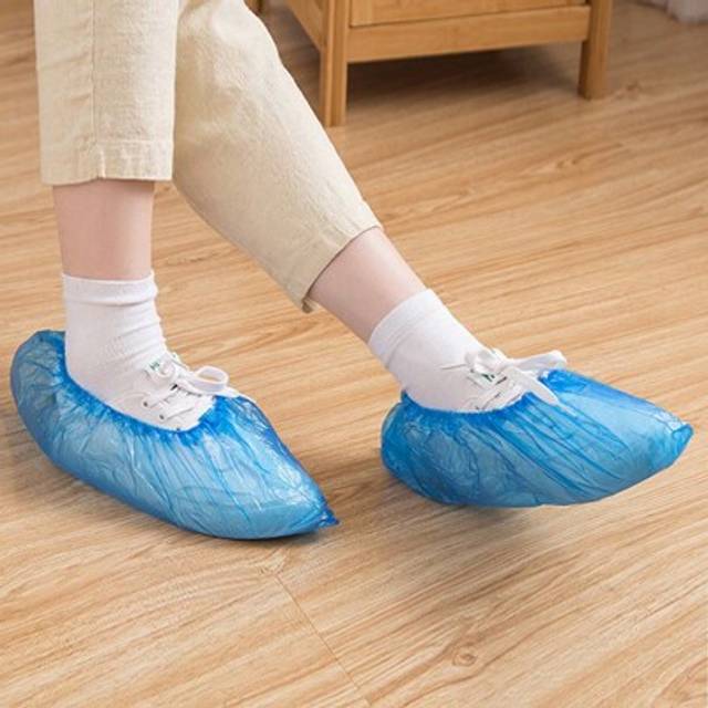 SHEIN 40pcs Disposable Waterproof Indoor Shoe Covers, Thickened, Anti-Dust, Portable Transparent Plastic Foot Cover For Rainy Days, Home Use Summer Cooling,