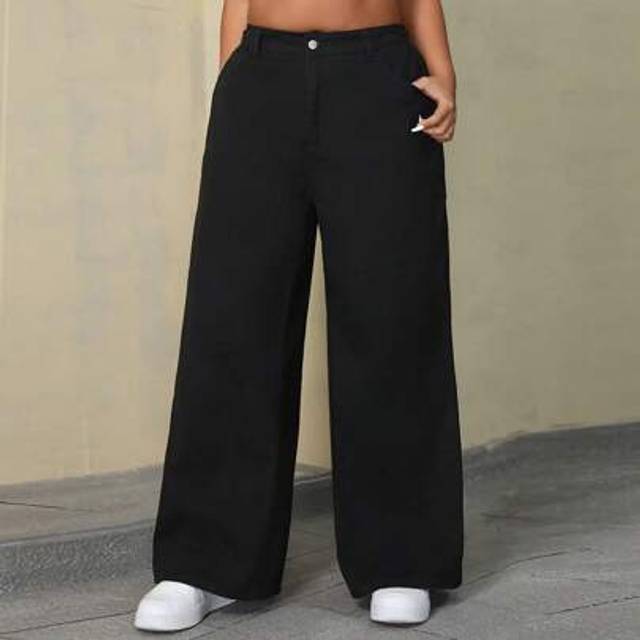 SHEIN Plus Size Solid Color Denim Jeans, Fashion Suitable For Summer