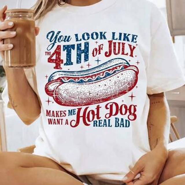 SHEIN Summer Casual Holiday-Themed Design: Hot Dog Graphic White T-Shirt, Adding A Touch Of Holiday Spirit