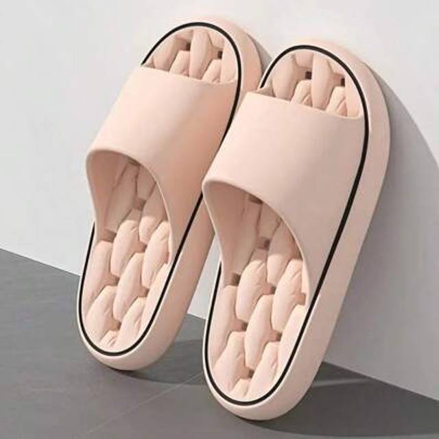 SHEIN EVA Cloud Cushion House Slippers - Non-Slip Bathroom Sandals With Thick Bottom.Unisex Gift For Both Men And Women, Suitable For Couples.Suitable For A