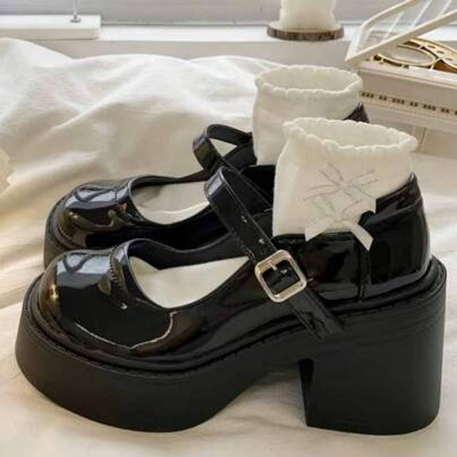 SHEIN White Fairy Style Mary Jane Flats, Summer 2024 New Versatile Retro Short Height Increasing Shoes, Match Dresses