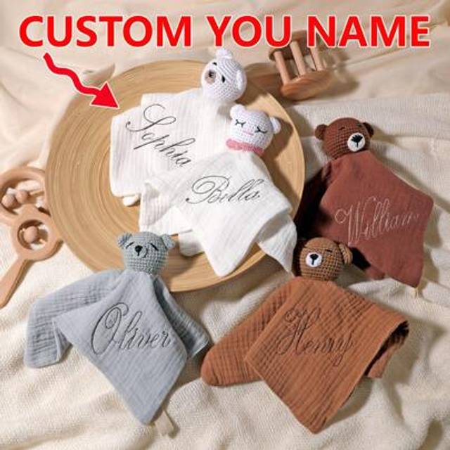 SHEIN 1pc Personalized Embroidered Name Infant Receiving Blanket, Baby Shower Gift For Boys And Girls,Multi-Functional,Ornamental,Letter,Stylish,Modern,Colo