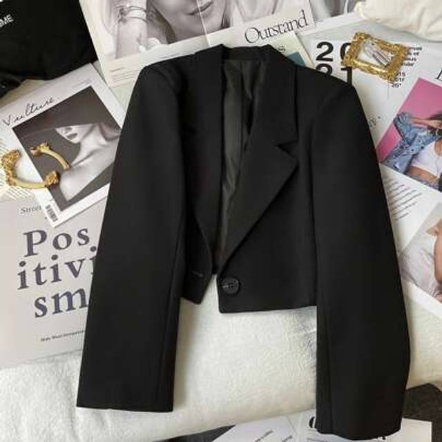 SHEIN New Style For Spring And Autumn! Spring Clothing. Short Designer Blazer That Can Make You Look Taller. Women&#39;s Simple And Casual Short Blazer Jacket,