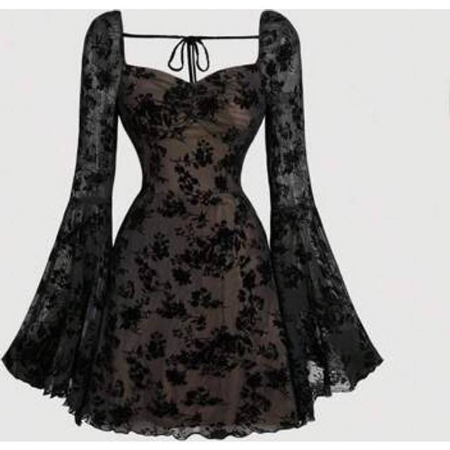 SHEIN Plus Size Sweetheart Neck Solid Color Ruched Bust Bell Sleeve Flocked Jacquard Dress,Fairy Core Dinner Outfit,Wedding Women Dresses,Elegant Prom Dress