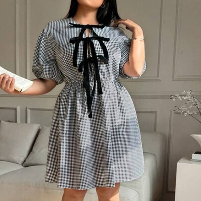 SHEIN Women&#39;s Plus Size Black & White Plaid Cute Puff Sleeve Mini Dress,Spring Summer Clothes