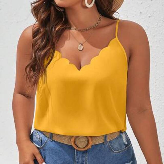 SHEIN Plus Size Solid Color Spaghetti Strap Casual Shell Trim Tank Top