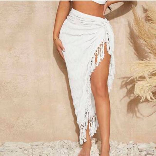 SHEIN Summer Fringe Trim Knot Side Asymmetrical Hem Skirt For Beach