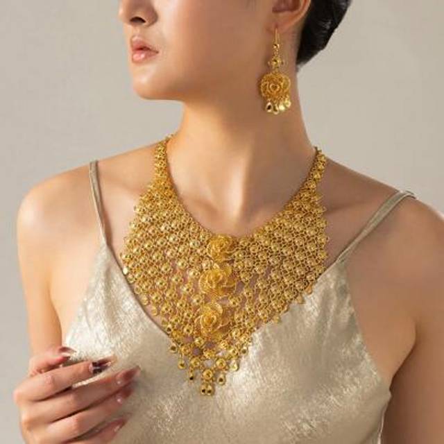 SHEIN 3pcs/Set 24k Gold Color Dubai Style Fashionable Jewelry Set: Necklace & Earrings For Women, Saudi Arabian Jewelry