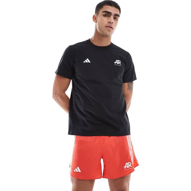 adidas – Running – Own The Run – Röda shorts med 3 ränder