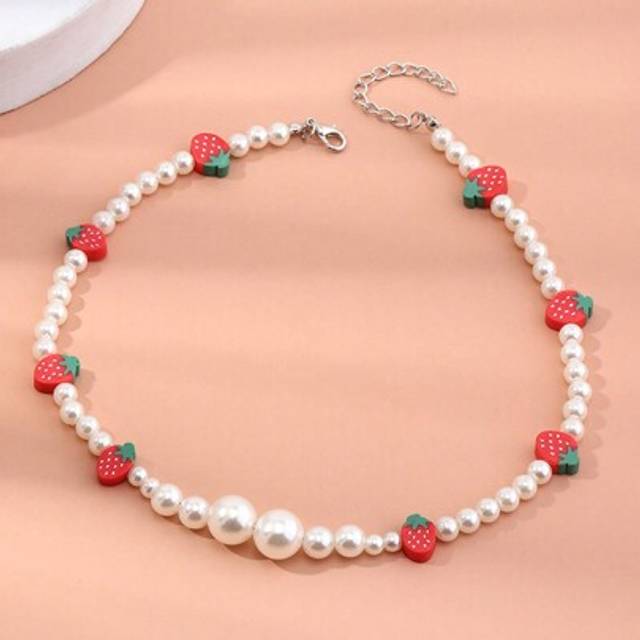 SHEIN 1pc Girls&#39; Cute Soft Clay Strawberry Versatile Pearl Choker Necklace