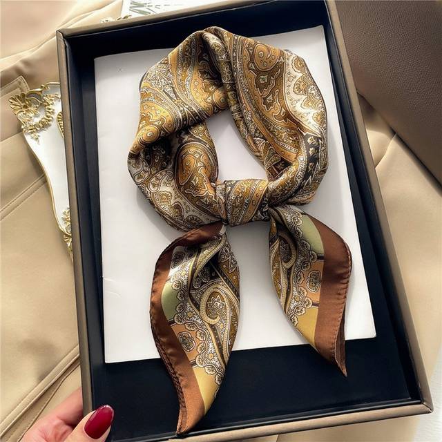 TEMU 1pc Vintage Print Satin Square Scarf, 100% Polyester, Soft & Silky, Fashionable All-match, Lightweight, Decorative, Windproof & , Casual Weekend Accessory, Hand Washable - 102gsm