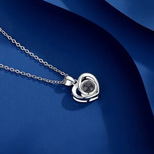 TEMU Custom Color Photo Projection Necklace - Elegant Heart-shaped, Perfect Gift For Mom, Girlfriend, Or Best Friend