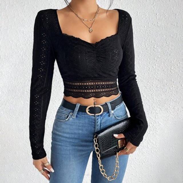 SHEIN Sweetheart Neck Lace Trim Textured Fabric Crop Tee