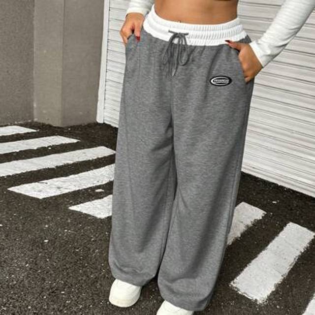 SHEIN Plus Size Women Letter Print Drawstring Waist Pocketed Loose Fit Sweatpants, Dark Grey Graduation,Back To School Outfits,Graduation,Teacher Outfits Fo