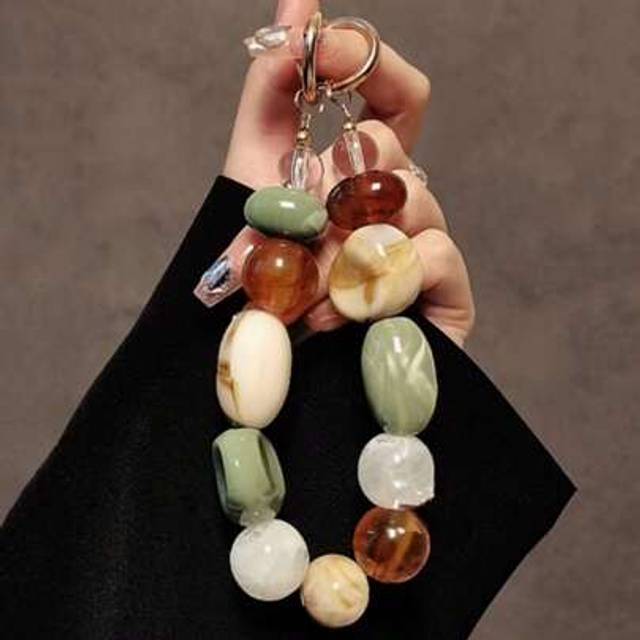 SHEIN 1pc Handmade Beaded Wristlet Strap Key Chain, Personalized DIY Car Key Chain, Bag Pendant Accessory, Anti-Lost With Clip For Women,