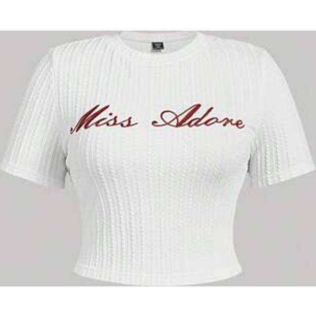 SHEIN White Embroidered Short Sleeve Cropped T-Shirt, Plus Size Women,Red Embroidered Letters,Fitted Short-Sleeved Plus Size T-Shirt In Bohemian Style
