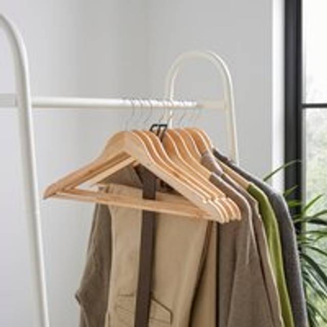 Pack of 20 Wooden Hangers - Natural