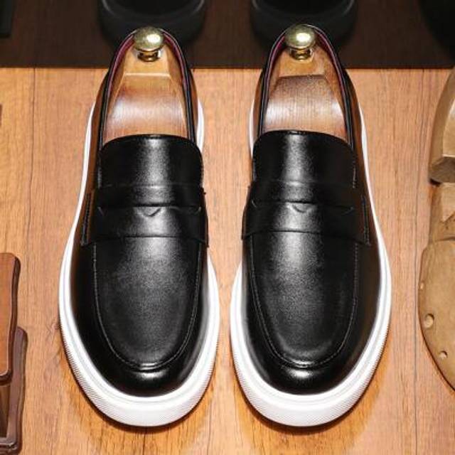 SHEIN 1 Pair New British Style Slip-On Loafers, Fashionable, Casual, Versatile Plus Size Men Shoes (Size Run Big)